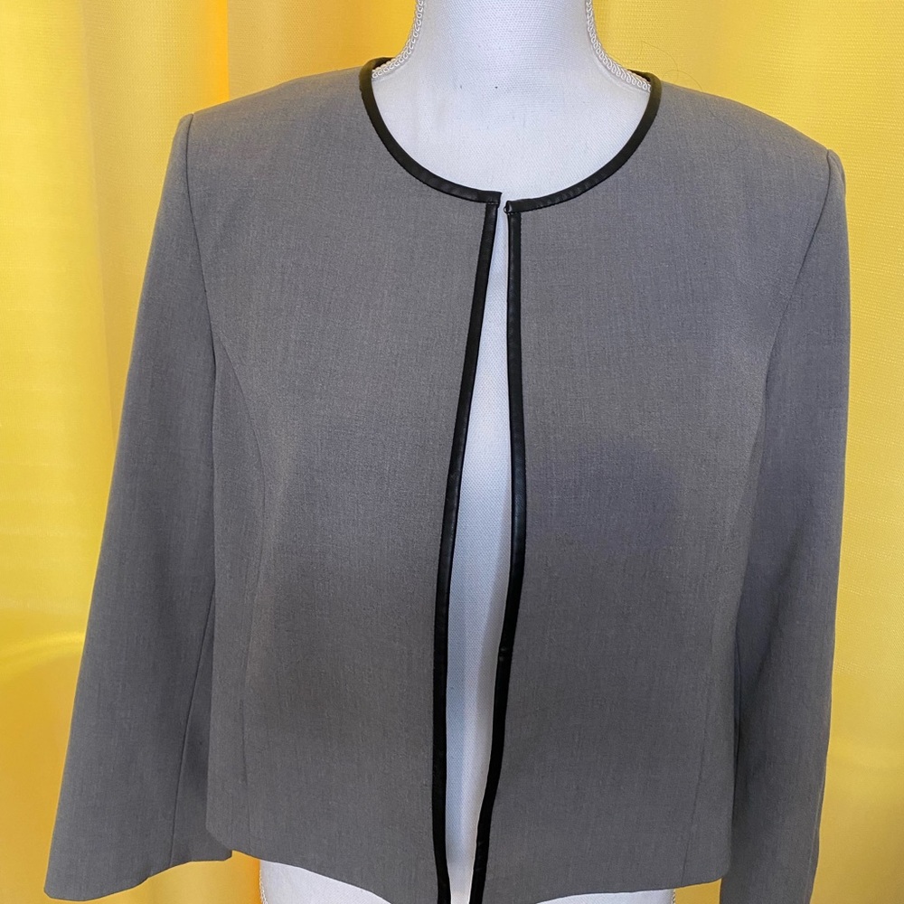 Grey and black Tahari size 10 blazer